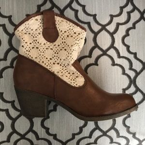 NWT Cute Western Booties/Mudd